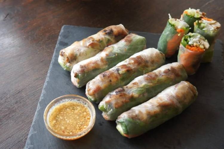 Độc đáo sáng tạo với gỏi cuốn thịt gà