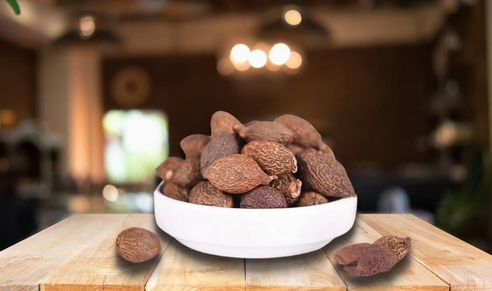 hạt đười ươi là một món ăn vặt