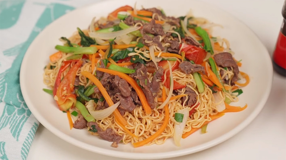 cách làm mì xào bò (ảnh 14)