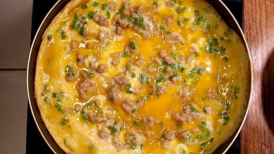 Trứng chiên thịt bằm