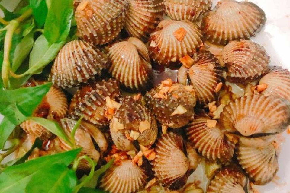 cách làm sò huyết cháy tỏi 4