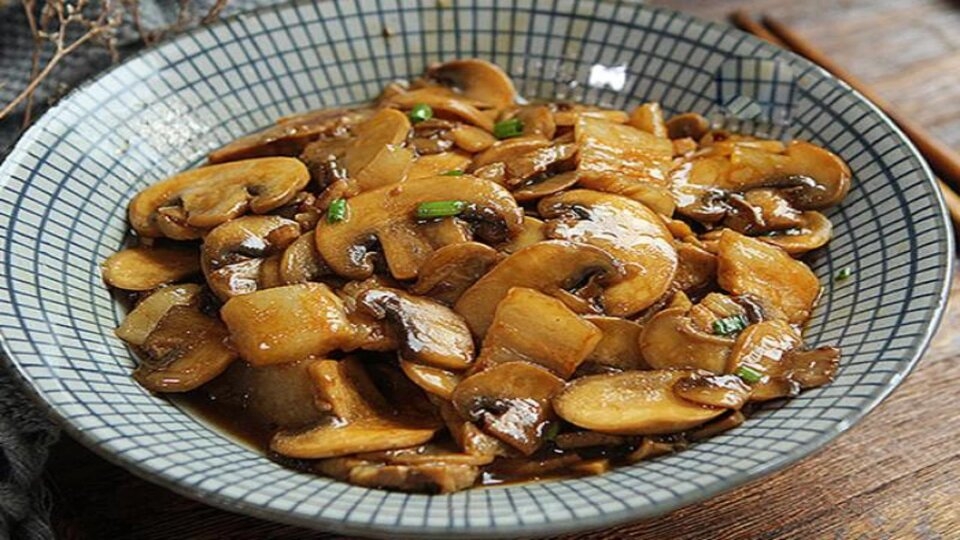 Nấm mỡ xào tỏi
