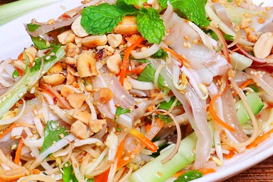 Nộm su hào cà rốt tai heo