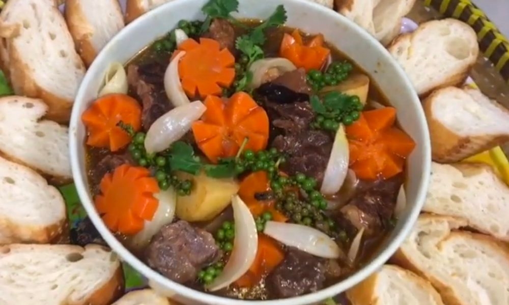 Bò hầm tiêu xanh