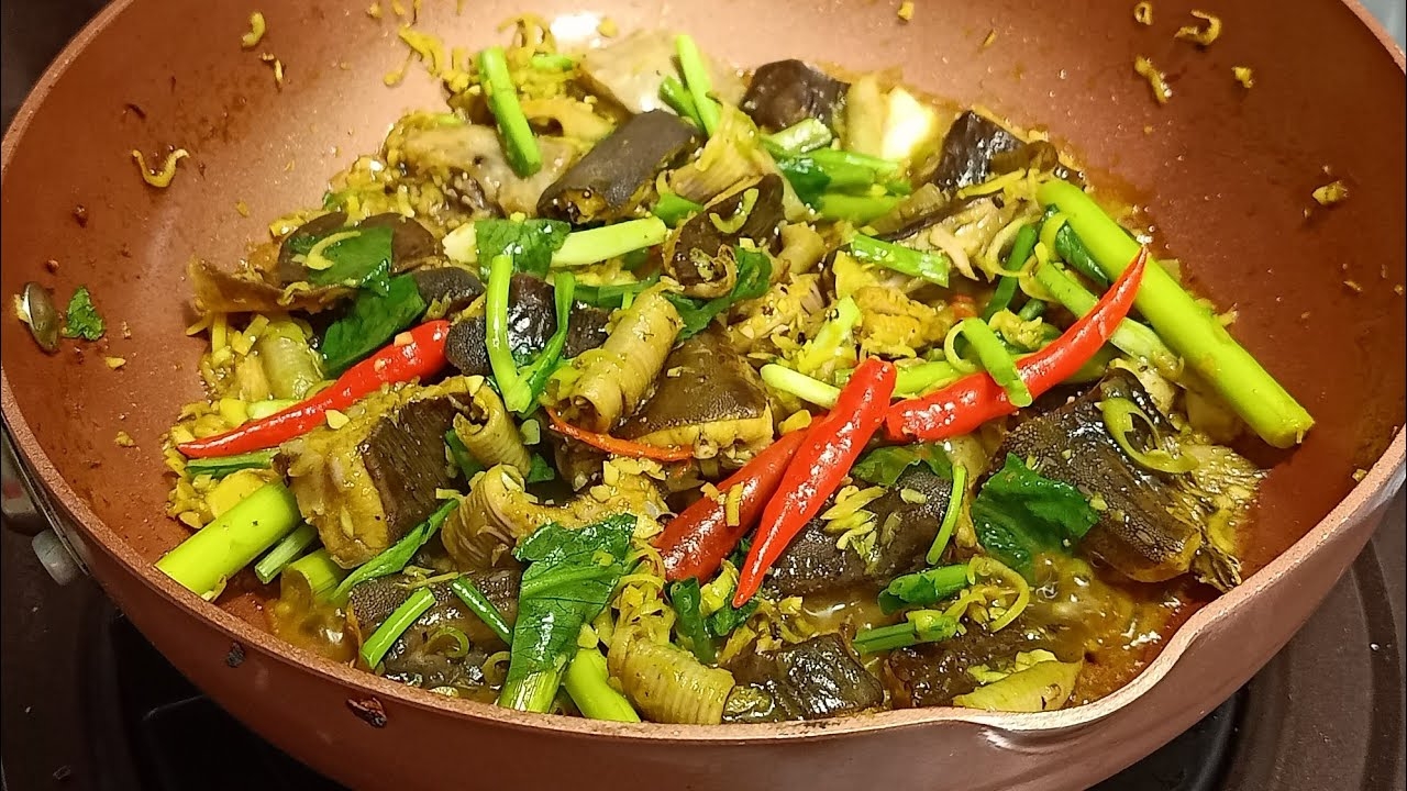 Cá đuối xào sả ớt