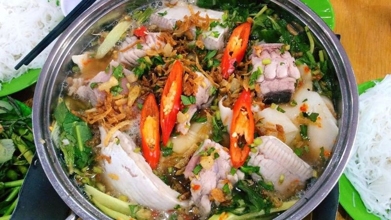 Canh chua cá đuối bắp chuối