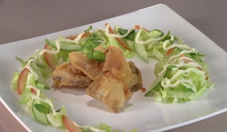 Cá bớp chiên giòn sốt chanh