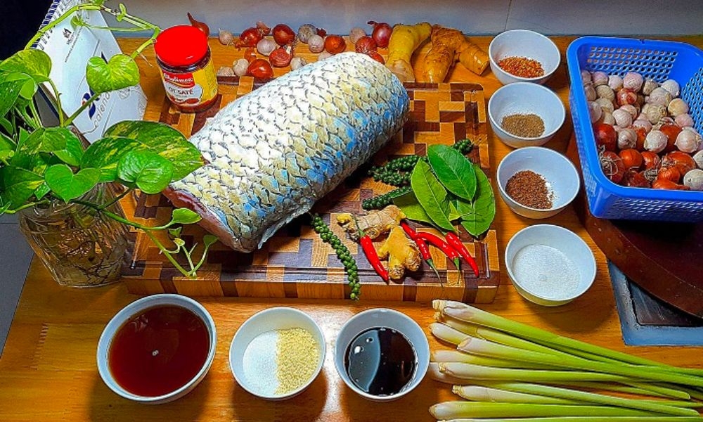 Nguyên liệu chế biến cá trắm kho tiêu