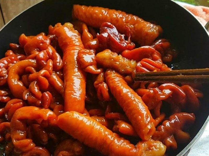 Nấu lòng heo khìa nước dừa thơm béo, đậm vị và siêu ngon tại nhà 6