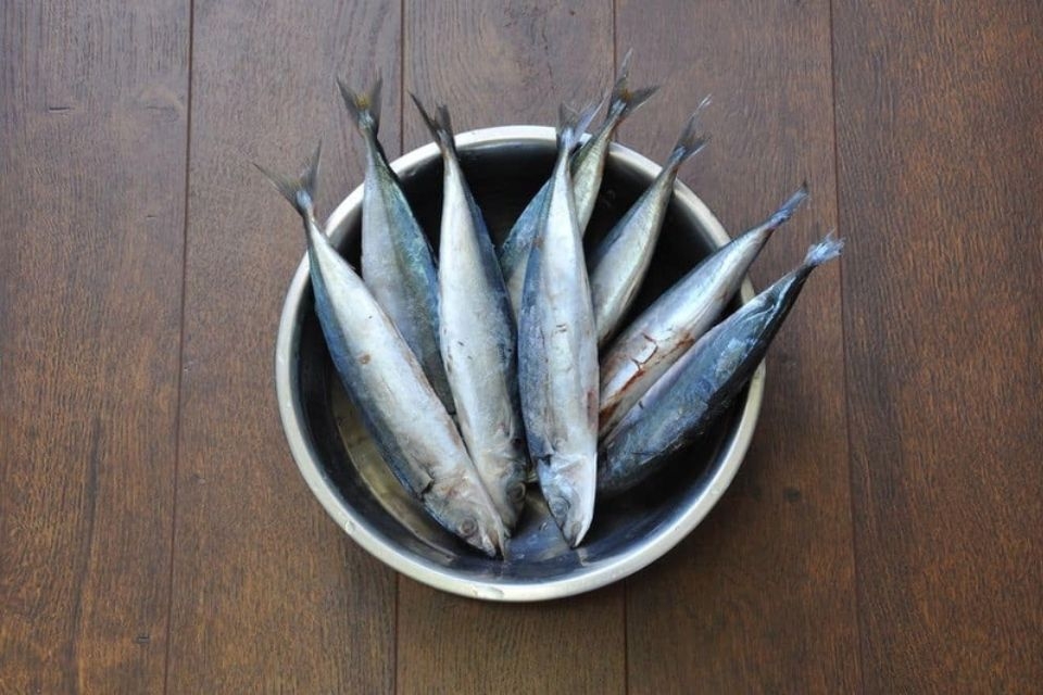 Cá nục hấp cuốn bánh tráng 2