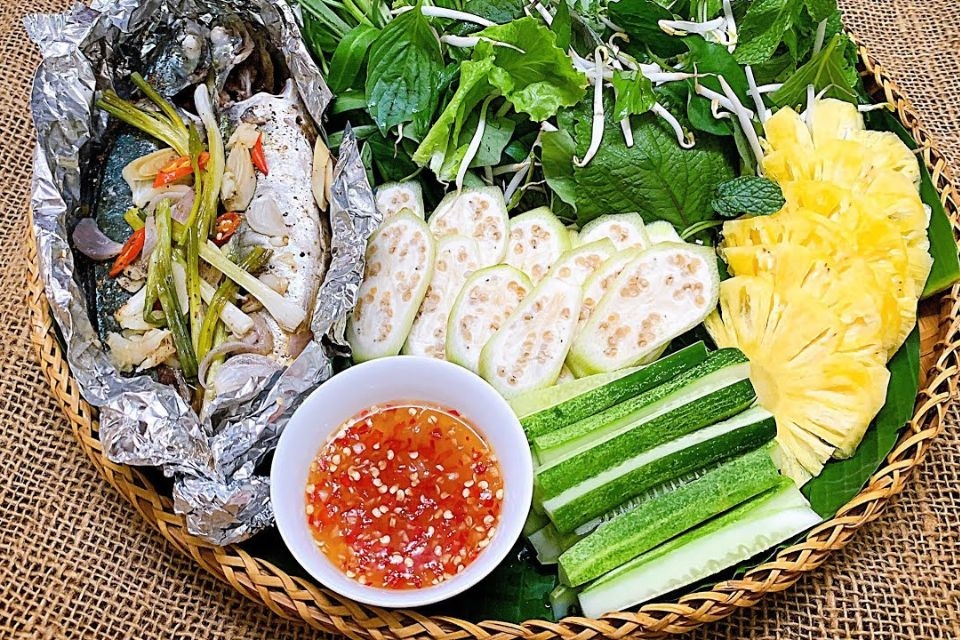 Cá nục hấp cuốn bánh tráng 6