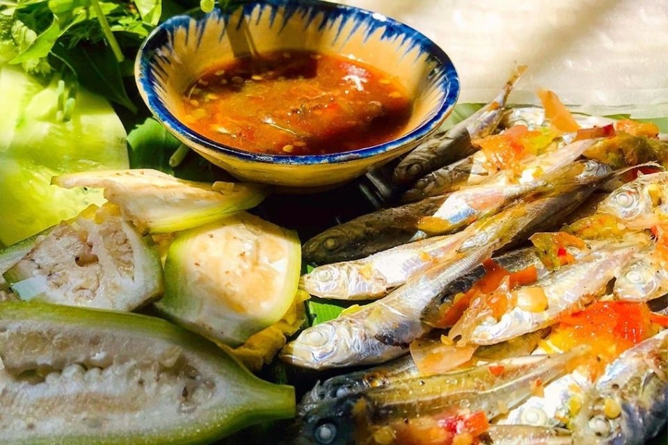 Cá nục hấp cuốn bánh tráng 7