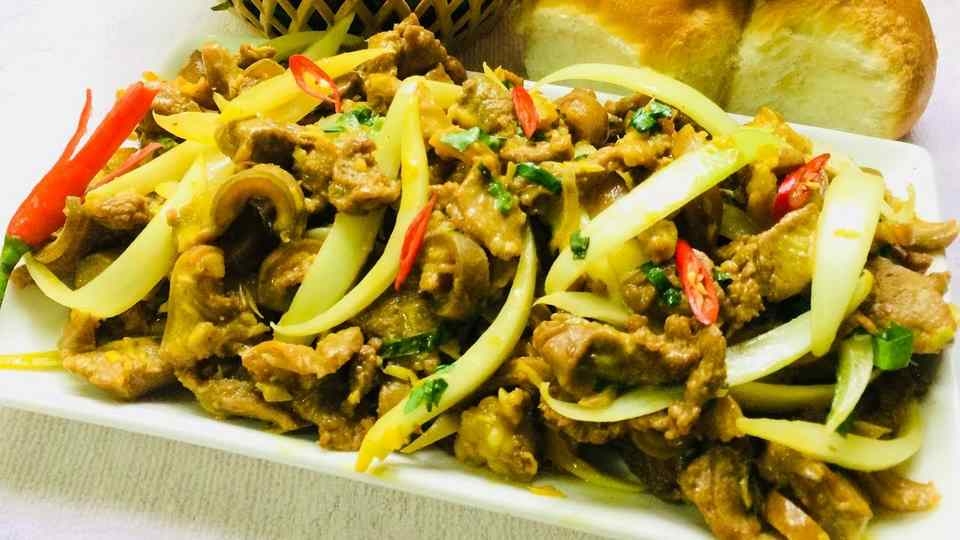 Trang trí trên món ăn