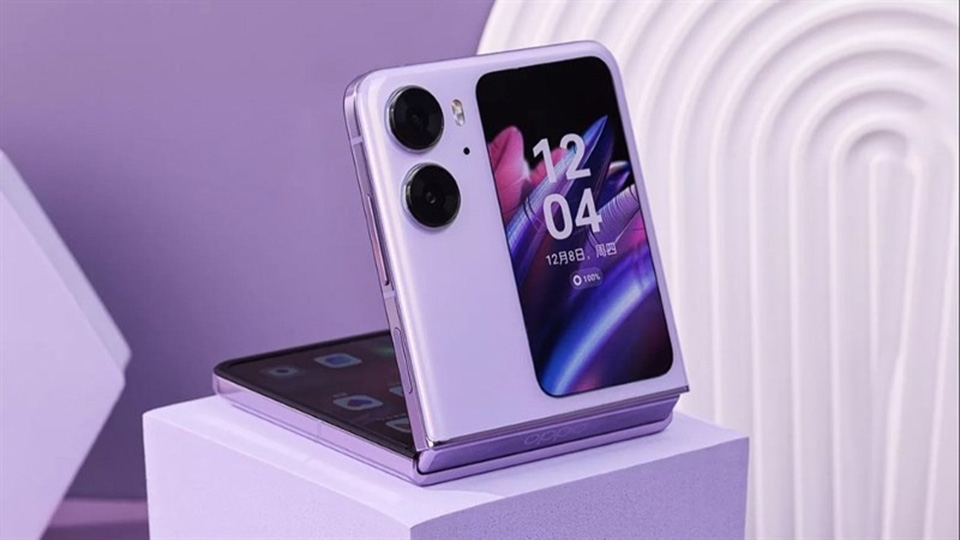 Điện thoại OPPO Find N2 Flip là một chiếc điện thoại thông minh gập độc đáo và cao cấp với nhiều tính năng nổi bật