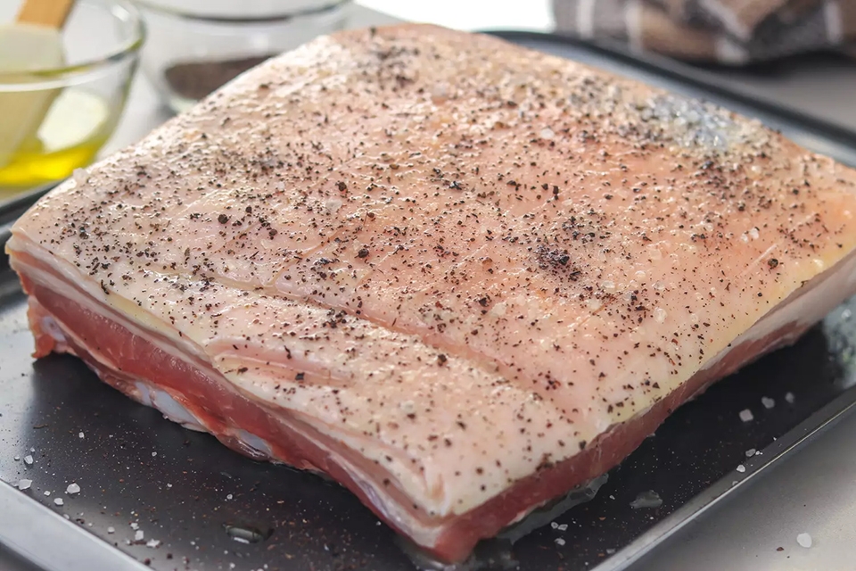 Cách làm thịt quay giòn bì - Ảnh 05