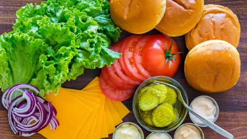 Nguyên liệu làm hamburger thịt bò