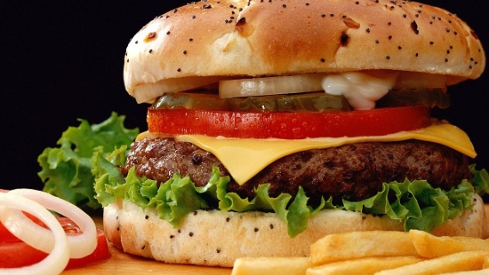 Làm Hamburger đơn giản ngay tại nhà