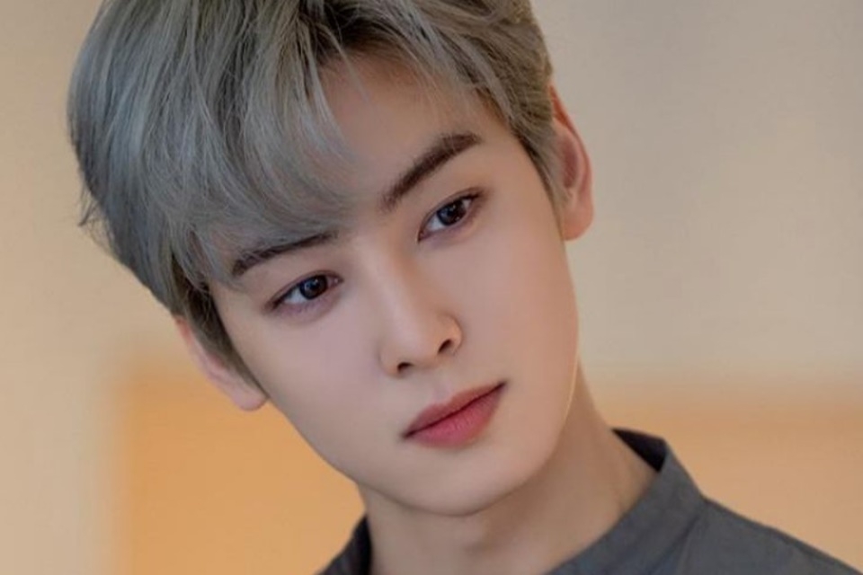 Kiểu tóc nam màu nâu khói trầm ánh rêu