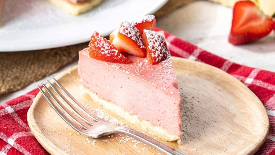 Bánh cheesecake dâu tây