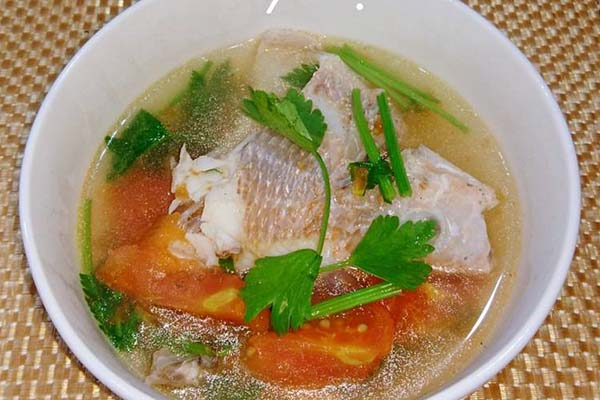 Nên ăn canh khi còn nóng để cảm nhận được trọn vẹn hương vị thơm ngon, hấp dẫn
