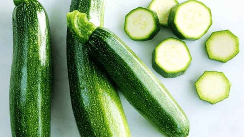 Lý do vì sao không nên ăn bí ngòi sống ?