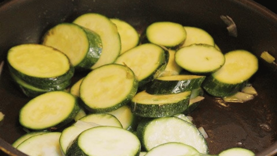 bí ngòi xào tỏi