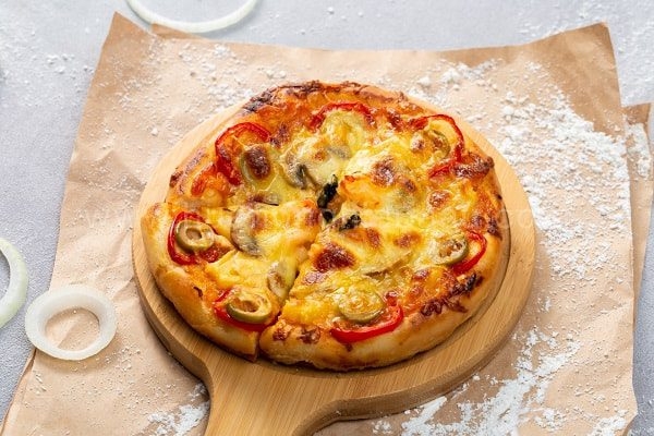 Pizza gà phô mai