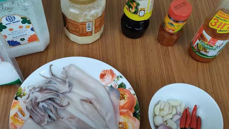 Cách chọn mực tươi ngon