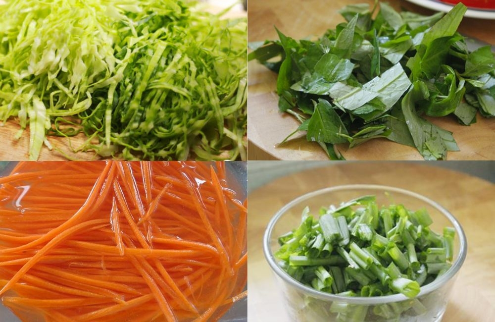 Sơ chế nguyên liệu&nbsp;làm bắp cải muối