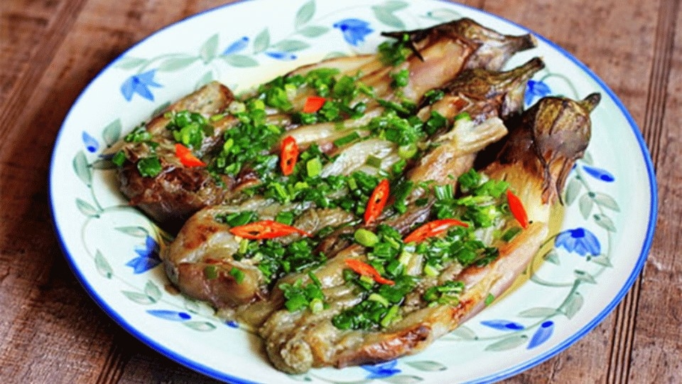 thành phẩm món cà tím nướng mỡ hành thơm ngon đậm vị