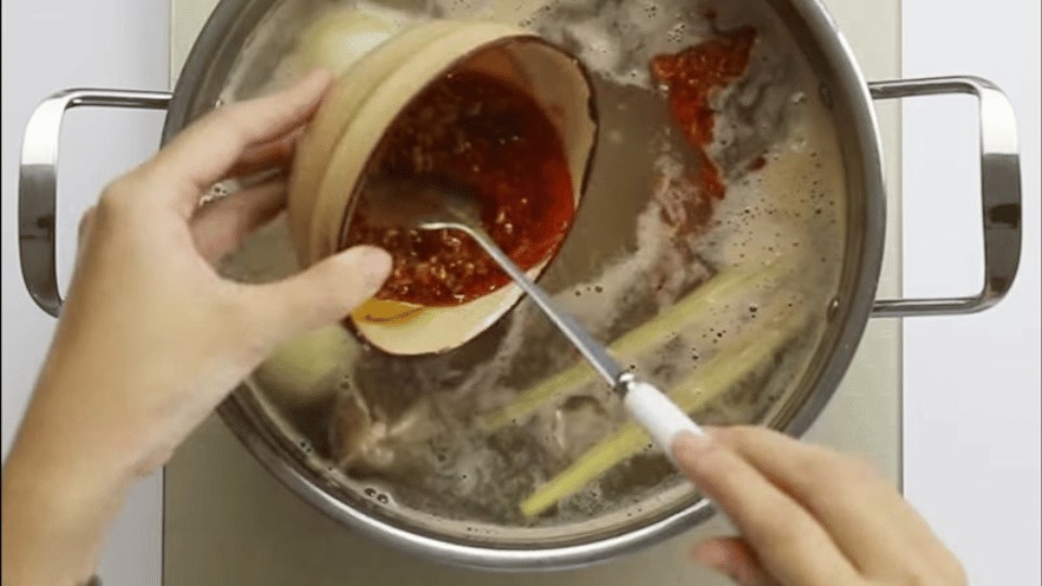 Nước dùng đậm vị