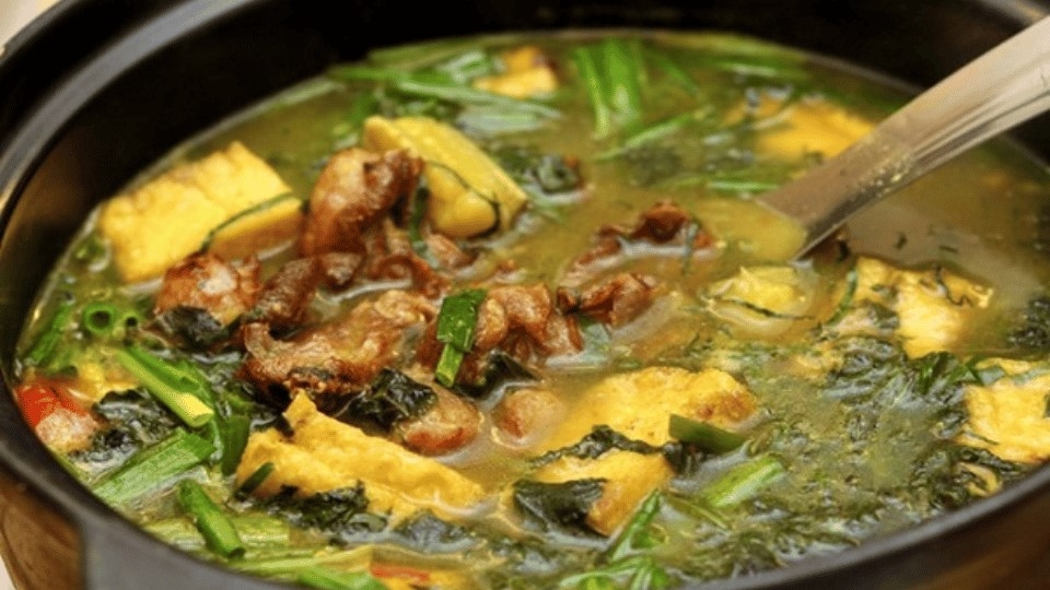 Thêm tía tô vào nồi ếch om