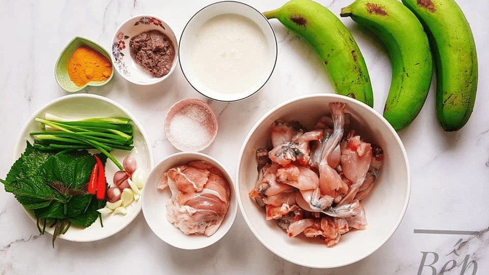 Nguyên liệu làm món ếch kho chuối xanh