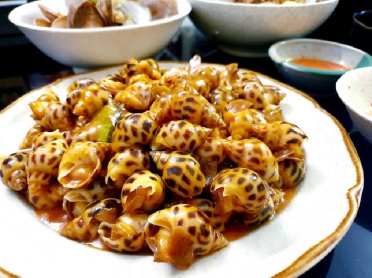 ốc hương xào bơ tỏi 7
