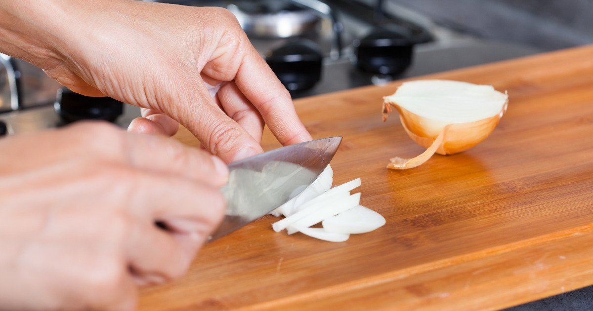 Hành tây cắt múi cau