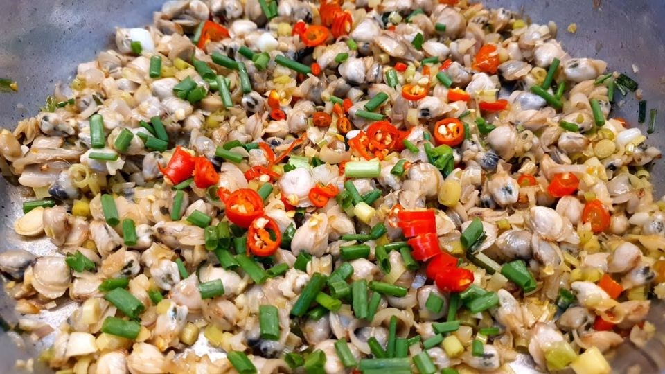 hến xào sả ớt