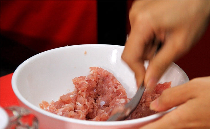 Ướp thịt băm