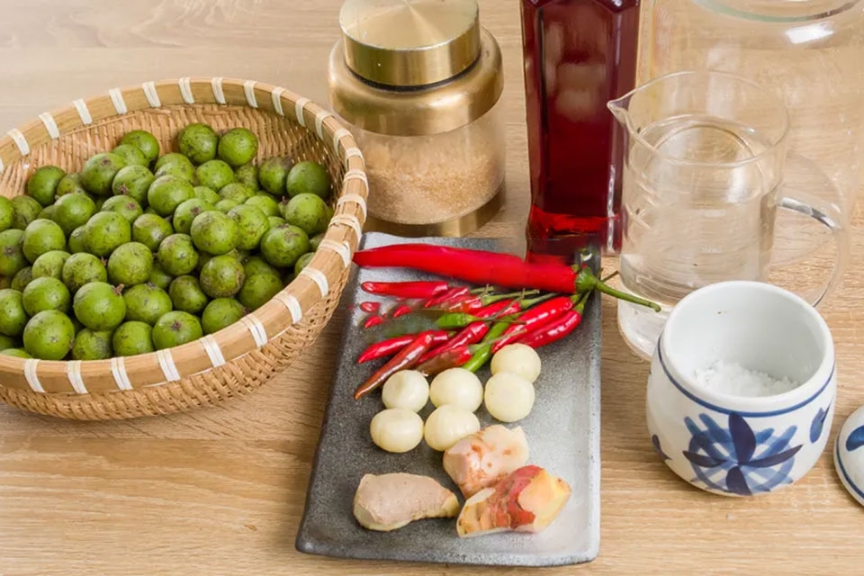 Cách ngâm sấu với tỏi ớt - Ảnh 02