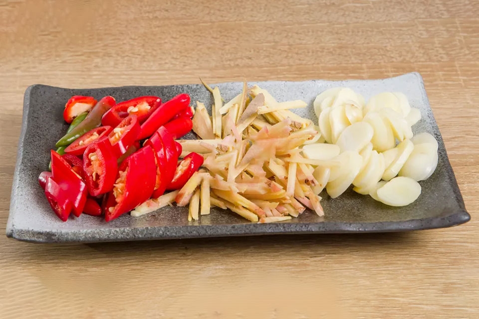 Cách ngâm sấu với tỏi ớt - Ảnh 06