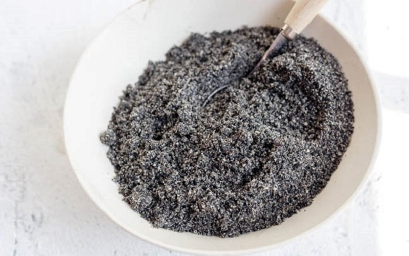 Bột gạo lứt, mè đen sau khi xay