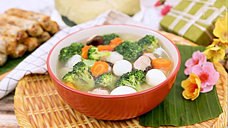 Canh mọc ngũ sắc vô cùng bắt mắt