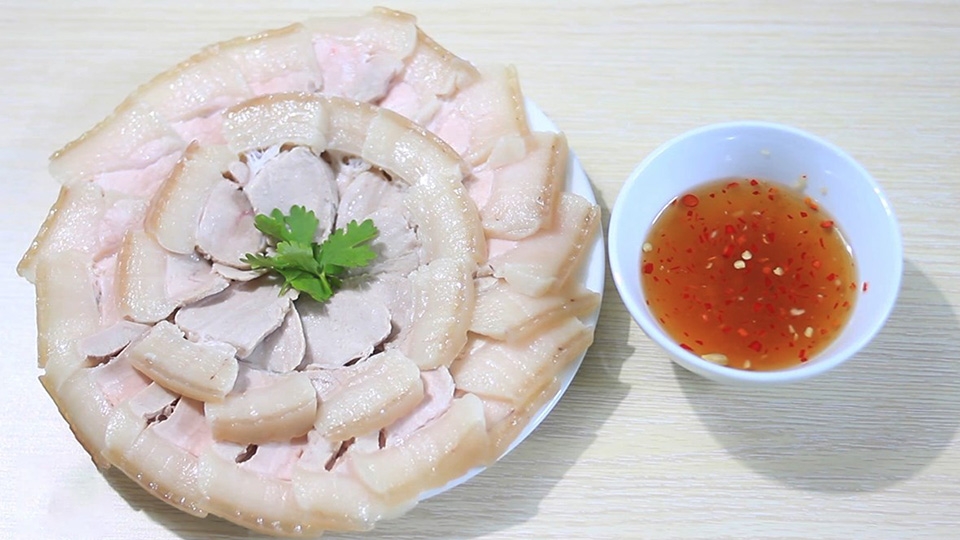 cách luộc thịt ba chỉ ngon - ảnh 1