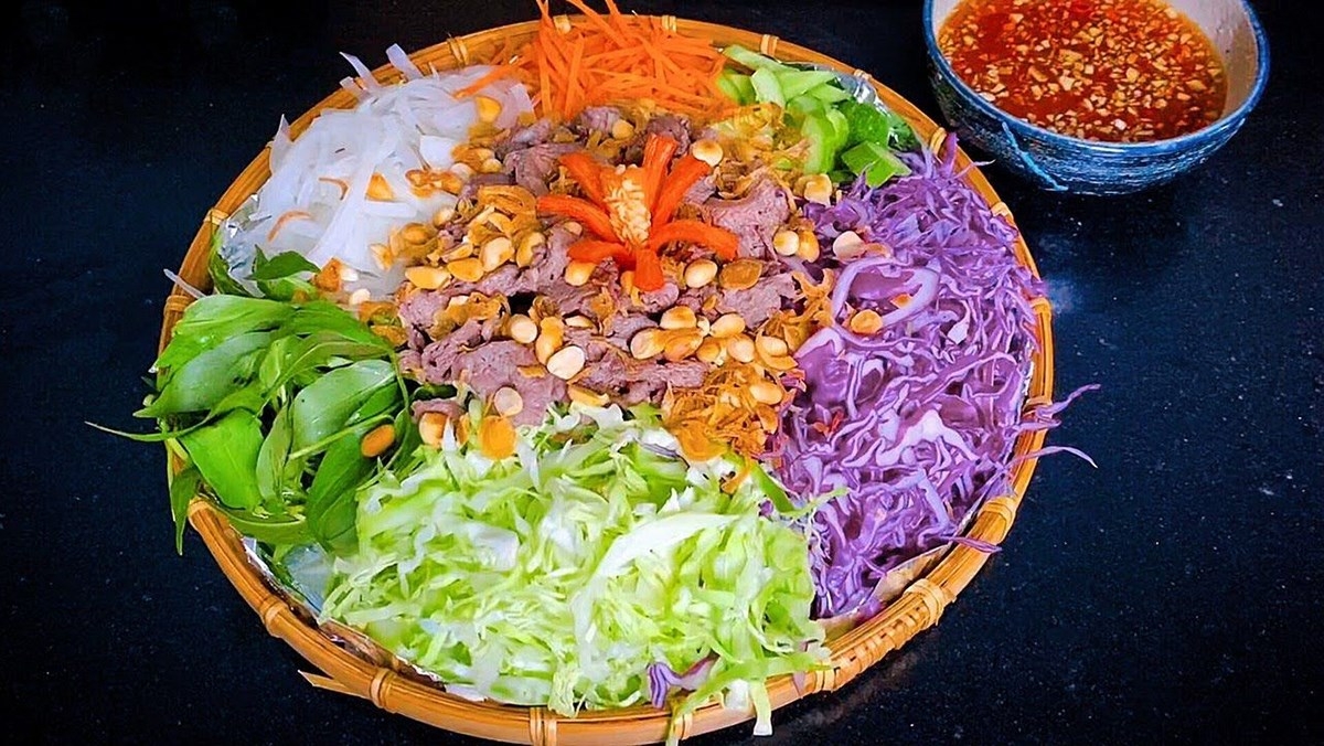 Gỏi ngũ sắc tôm thịt