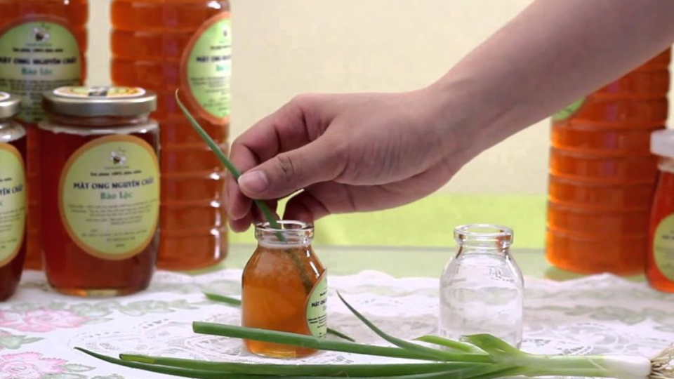 phân biệt mật ong thật giả 3