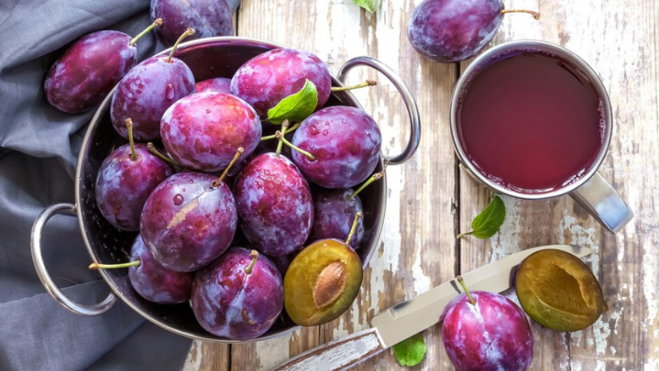 Những ai có thể uống rượu mận?