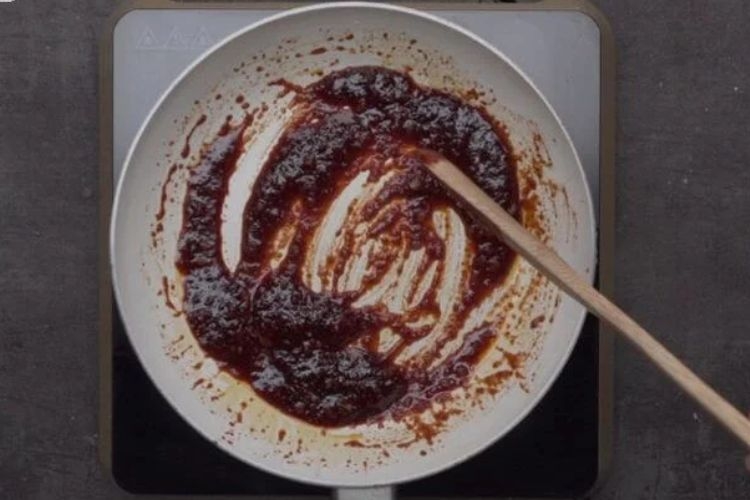 Làm nước sốt cay Hàn Quốc đặc trưng