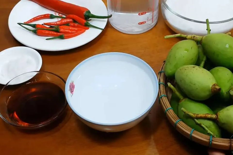 Nguyên liệu để ngâm xoài