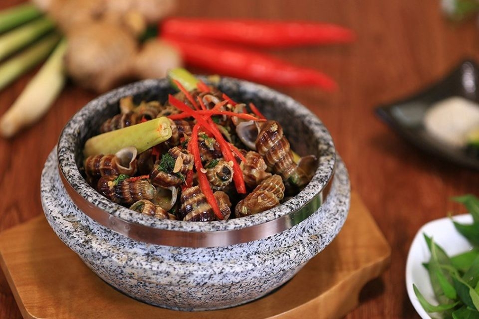 Ốc xào sả ớt 1