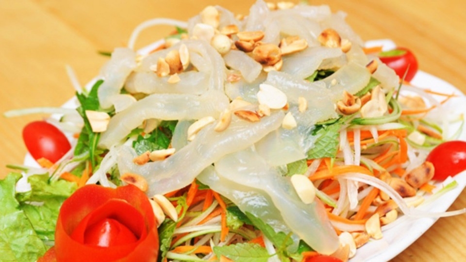 Nộm sứa thập cẩm có cách làm đơn giản