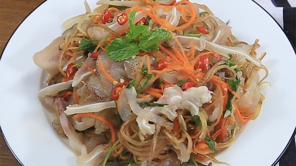 Nộm sứa tai heo giòn giòn sật sật bắt miệng